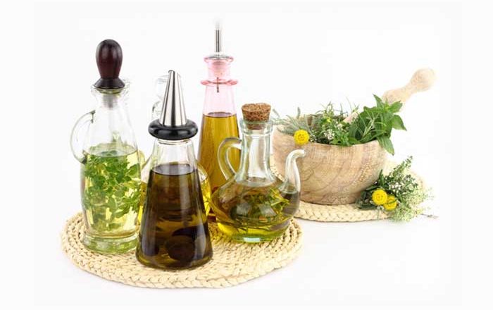 Cum se prepara alifiile si uleiurile din plante doftoria
