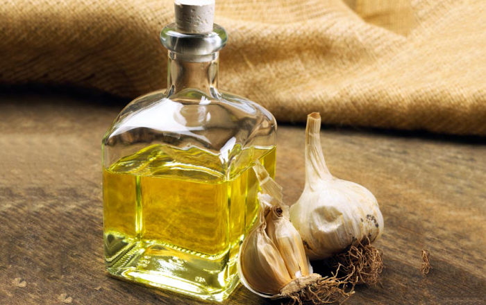 tratarea uleiului comun cu ulei de usturoi