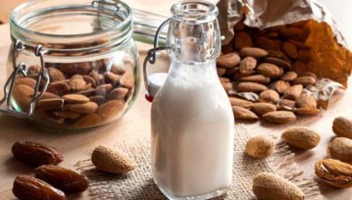 Lapte de migdale cu miere